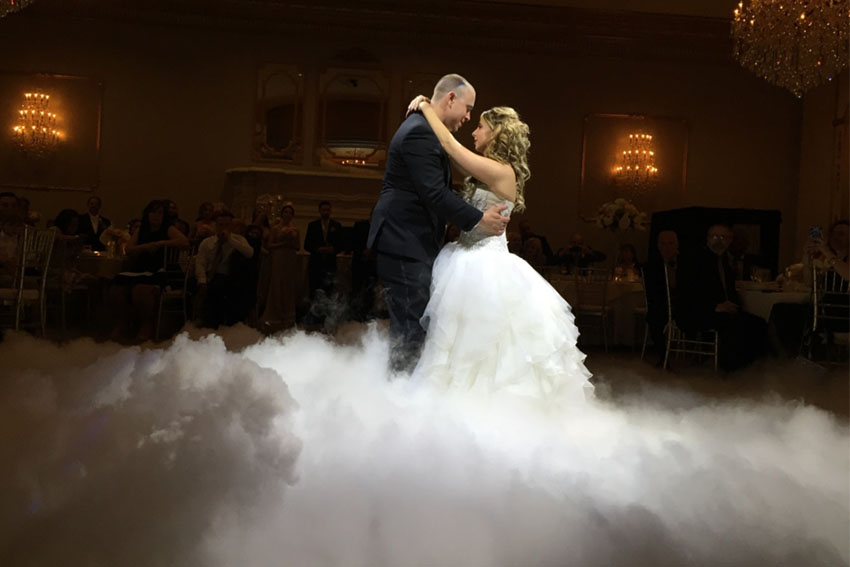 Fog machine rentals atlanta. Couple dancing on clouds